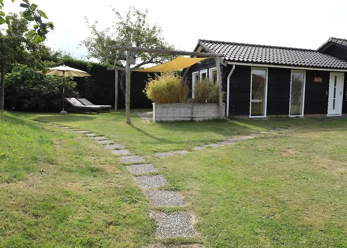 Semesterbostad De Ark *